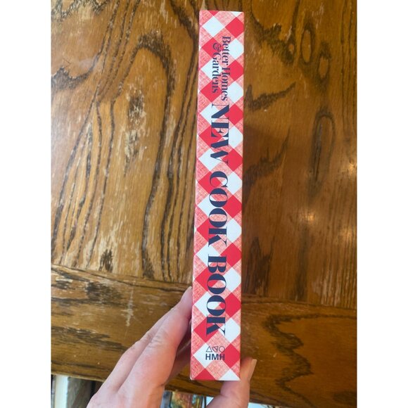 Better Homes & Gardens 17th Edition New Cook Book Hardcover - Picture 2 of 7